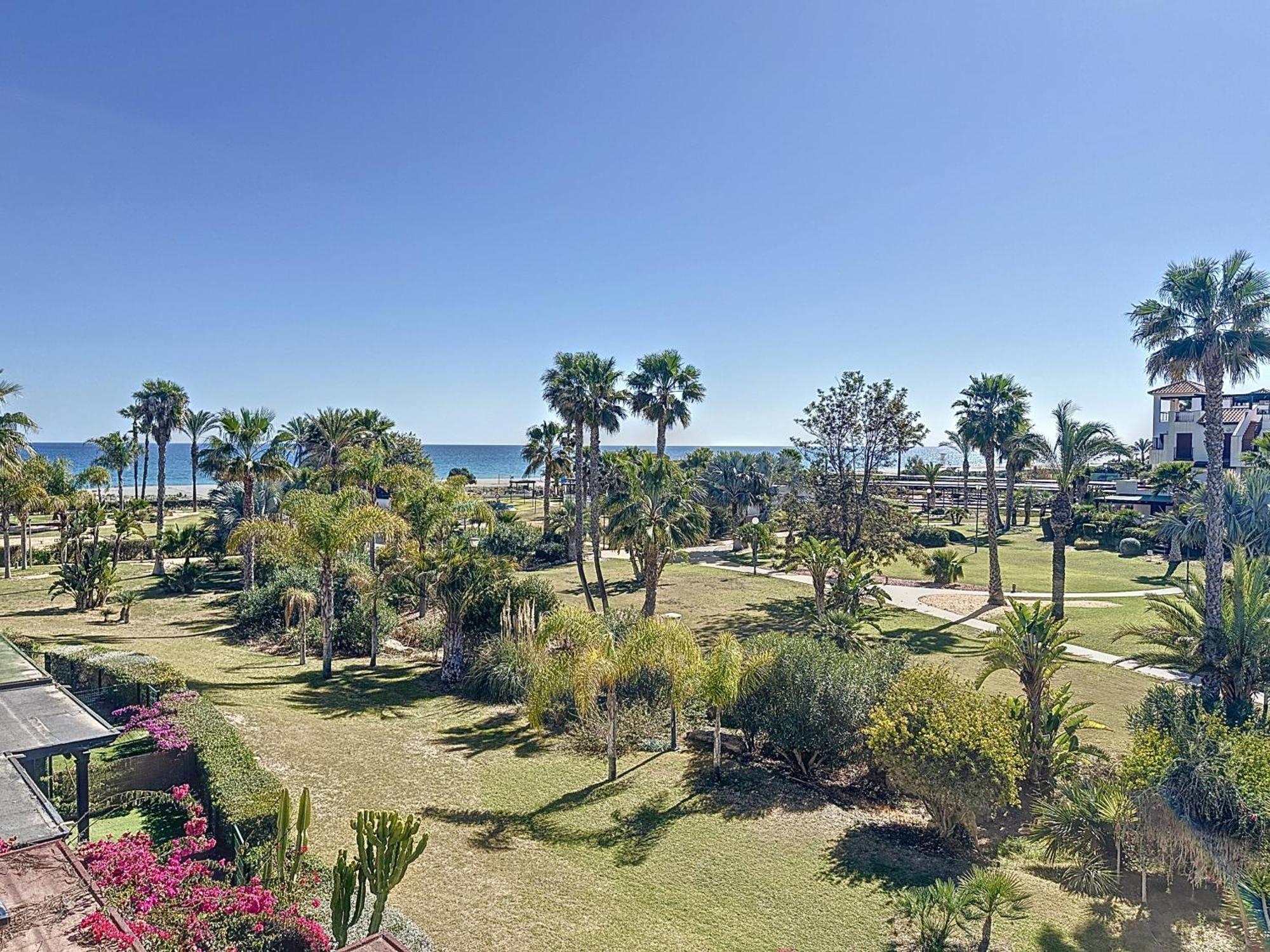 Vive Vera Rentals - Atico En 1º Linea Con Vistas Al Mar Extérieur photo